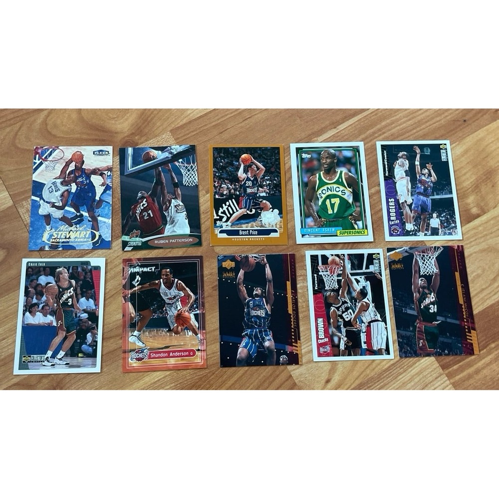 10 NBA Basketball Cards
Good condition